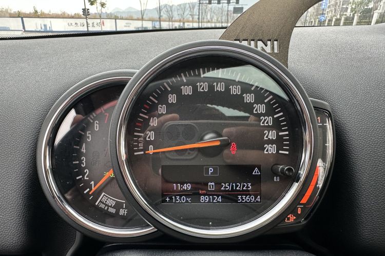 MINI Countryman 2018款 2.0T COOPER S ALL4 经典派中控内饰15