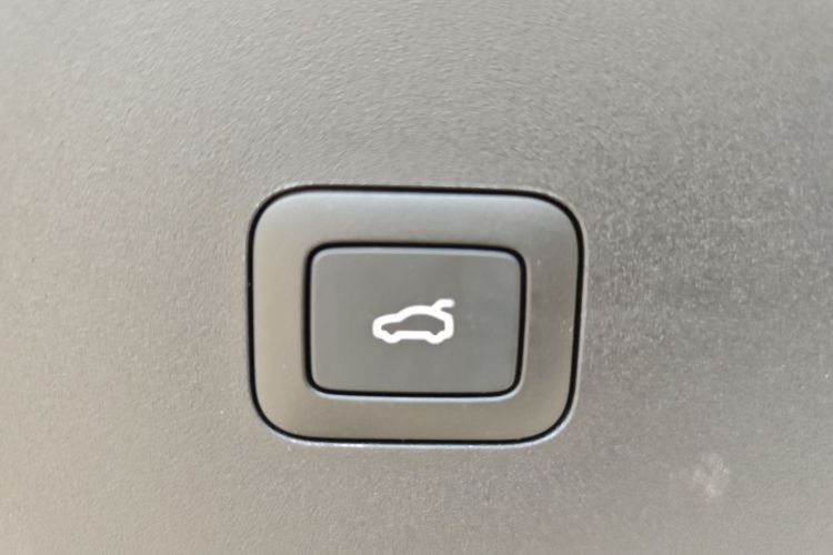 小米汽车 小米YU7 2025款 超长续航高性能四驱Max版车身外观6009