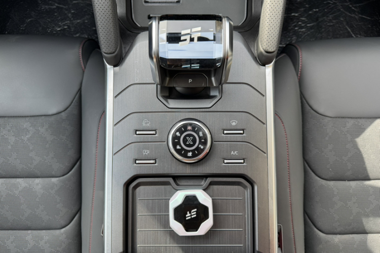 捷途旅行者 2023款 2.0T 四驱征服中控内饰7010