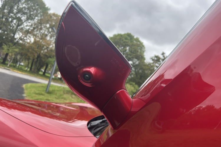 名爵 MG Cyberster 2024款 520km 传奇四驱版中控内饰7012