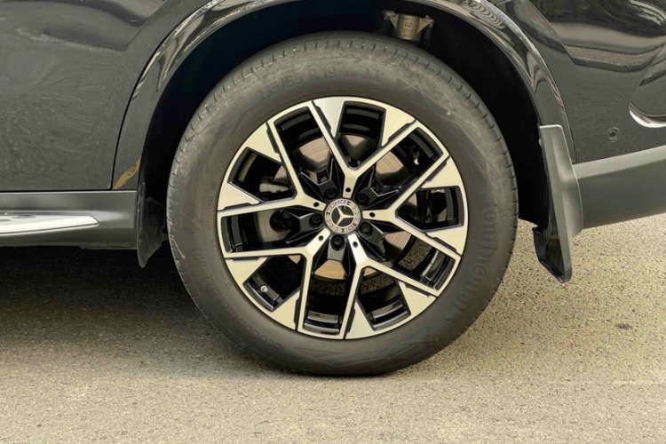 奔驰GLC 2023款 改款 GLC 260 L 4MATIC 豪华型 5座车身外观6002