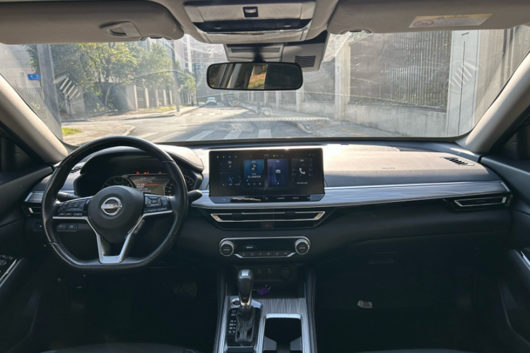 日产 天籁 2022款 2.0T XL 进享版中控内饰7007