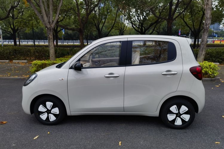 五菱汽车 宏光MINIEV 2025款 四门版 进阶款车身外观6008