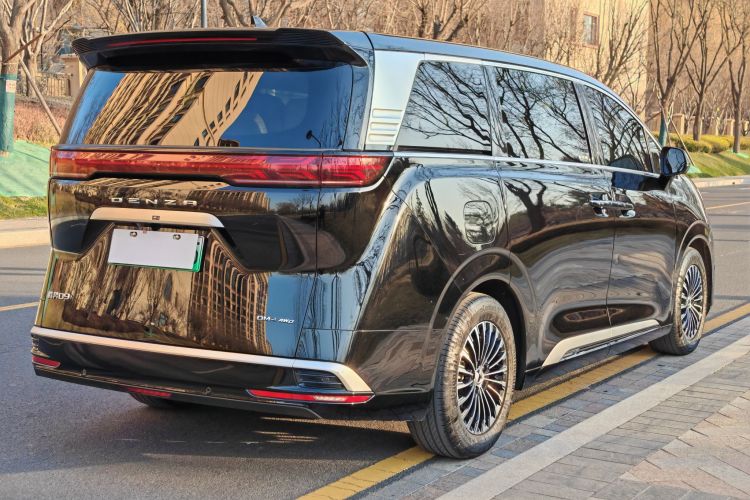 腾势D9 2024款 DM-i 980 四驱尊贵型车身外观6005