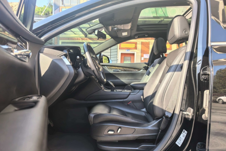 凯迪拉克XT5 2018款 28E 四驱技术型中控内饰7004