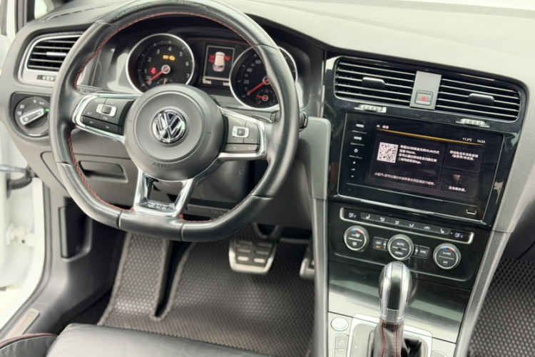 大众 高尔夫GTI 2016款 2.0TSI GTI局部细节13