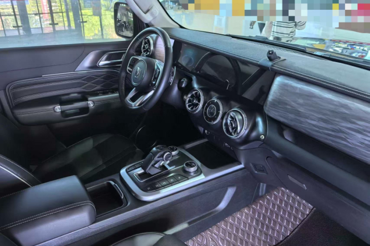 坦克300 2021款 越野版 2.0T 征服者中控内饰7005