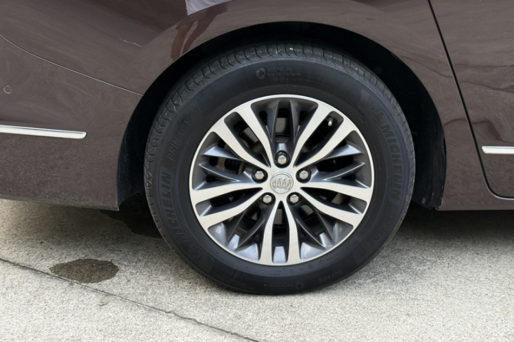 别克GL8 2018款 ES 28T 旗舰型 国VI车身外观6001