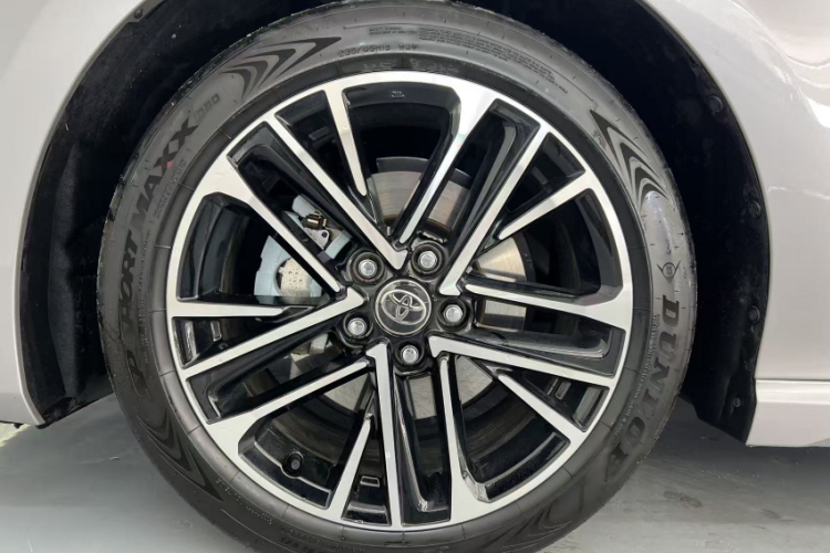 丰田 凯美瑞 2026款 双擎 2.0HSE 运动Lite版车身外观6002