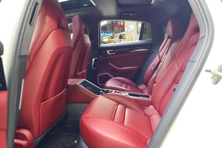 保时捷 Panamera新能源 2023款 Panamera 4 E-Hybrid 铂金版 2.9T中控内饰7007