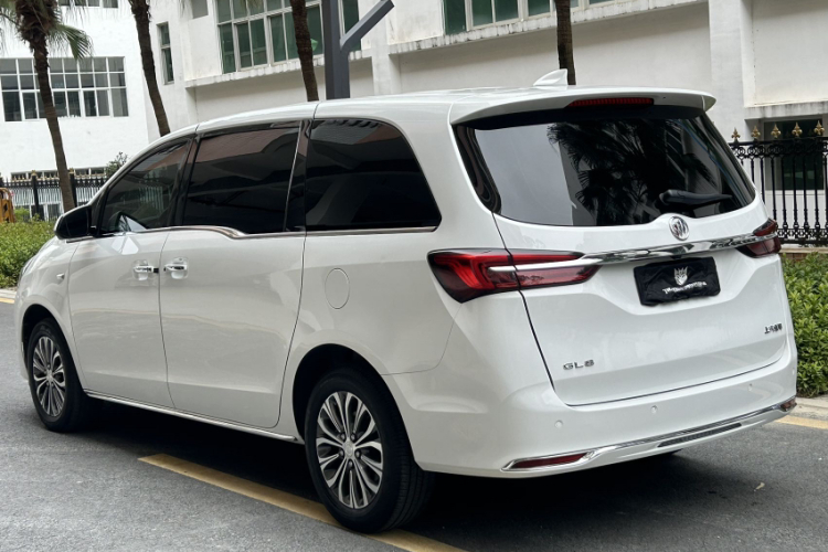 别克GL8 2023款 改款 陆上公务舱 豪华型车身外观6007