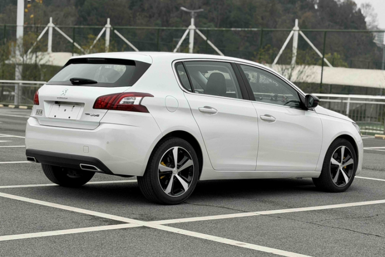 标致308S 2015款 1.6T 自动劲驰版车身外观6001