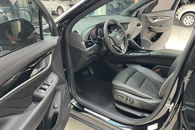 别克 昂科旗 2022款 652T 四驱尊享旗舰型 6座中控内饰7004