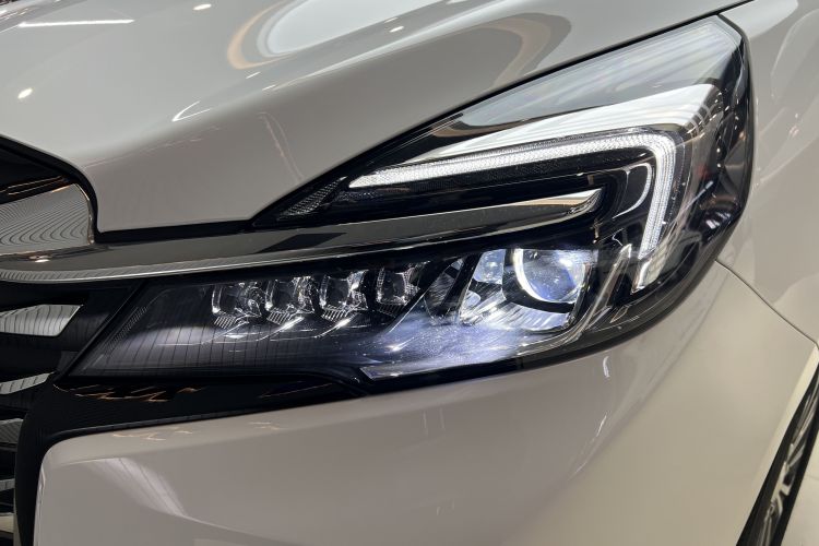 别克GL8 2023款 陆上公务舱 舒适型车身外观6004