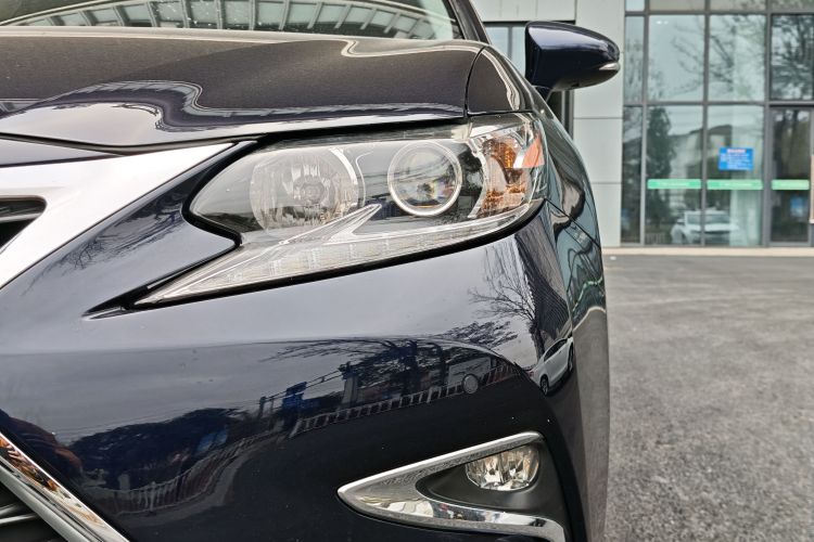 雷克萨斯ES 2015款 200 精英版局部细节36