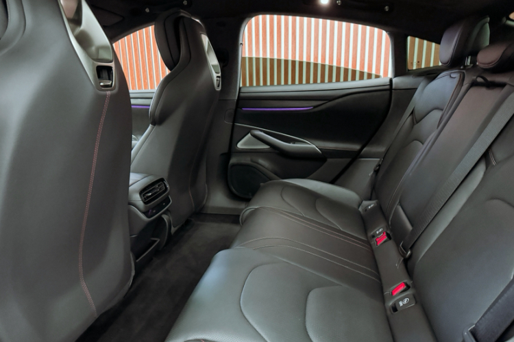 小米汽车 小米SU7 2024款 后驱标准创始版中控内饰7003