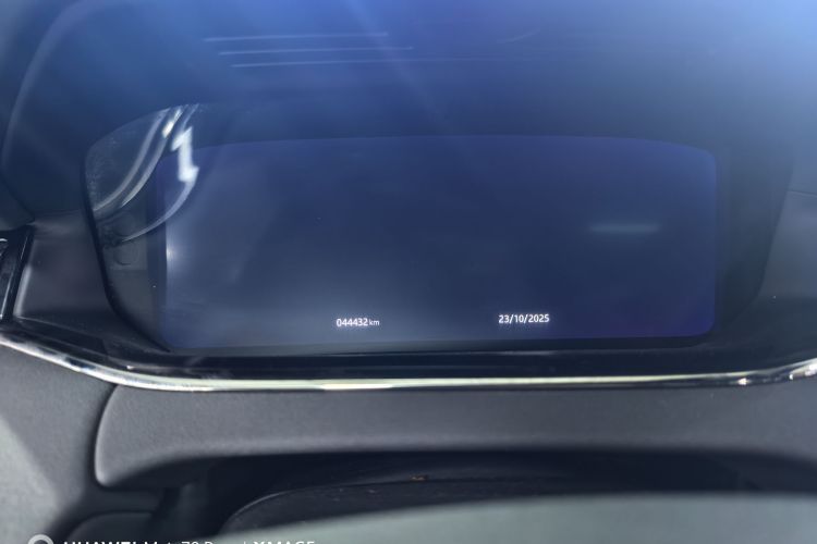 路虎 揽胜极光 2020款 249PS R-DYNAMIC SE 运动科技版中控内饰15