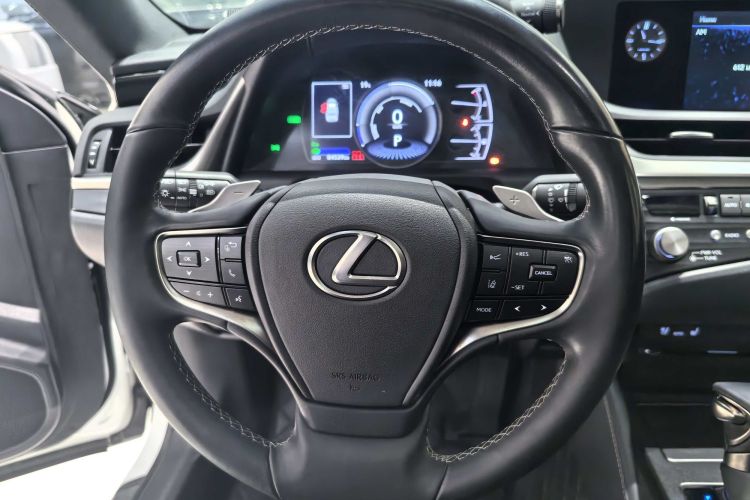 雷克萨斯ES 2020款 300h 臻享版局部细节13