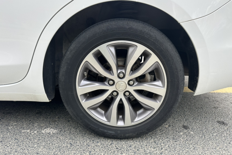 别克 英朗 2021款 改款 1.3T 自动轻混动精英型车身外观6006