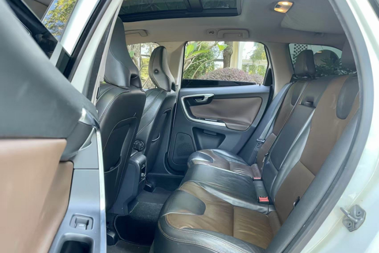 沃尔沃XC60(进口) 2014款 改款 T5 智雅版中控内饰7005