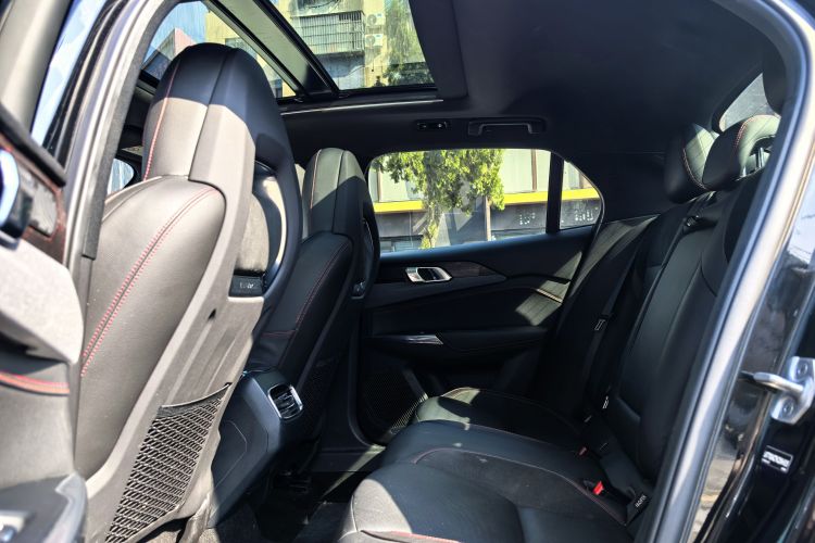 领克03 2018款 1.5TD DCT劲版 国V中控内饰7006