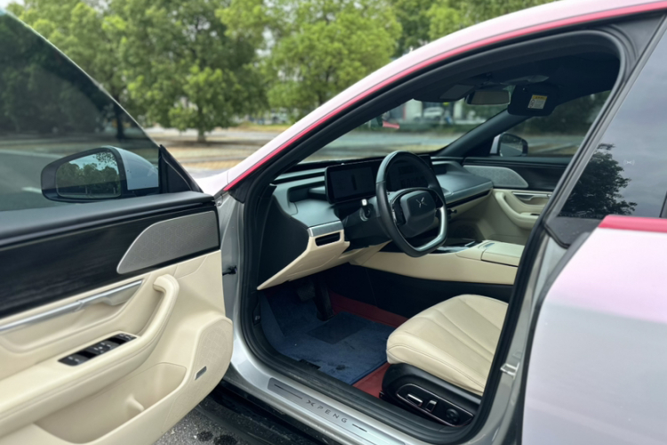 小鹏P7 2022款 625E中控内饰7003