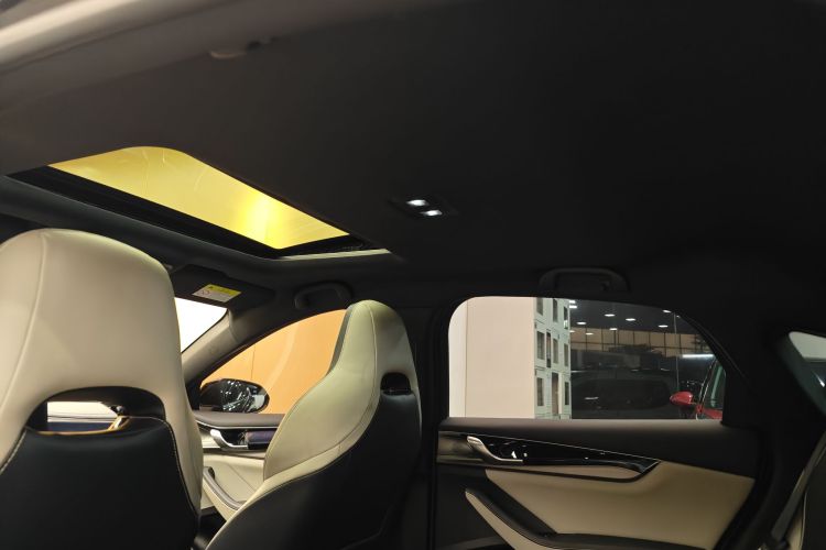 比亚迪 秦PLUS 2021款 DM-i 55KM 旗舰型局部细节22