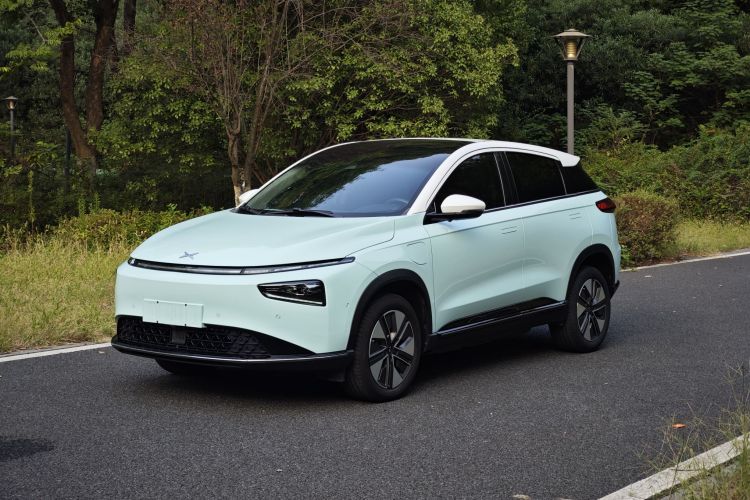 小鹏G3 2022款 G3i 460N车身外观1