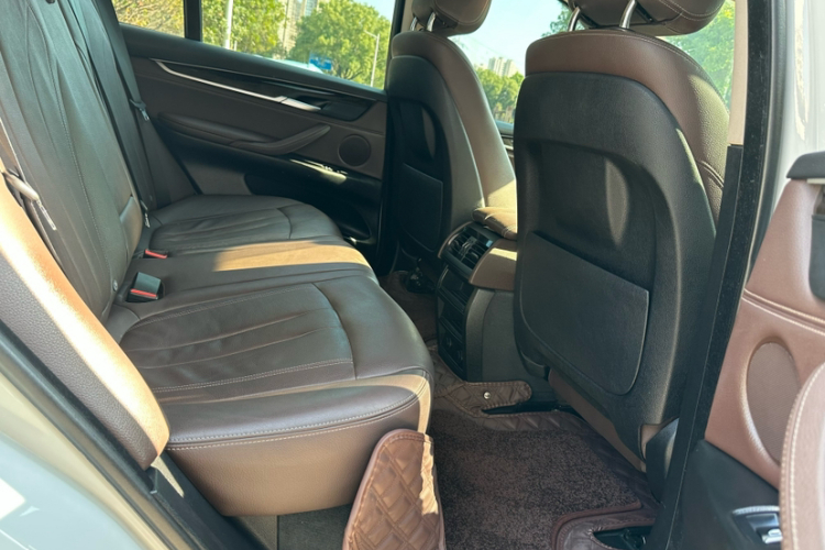 宝马X5(进口) 2018款 xDrive28i中控内饰7009