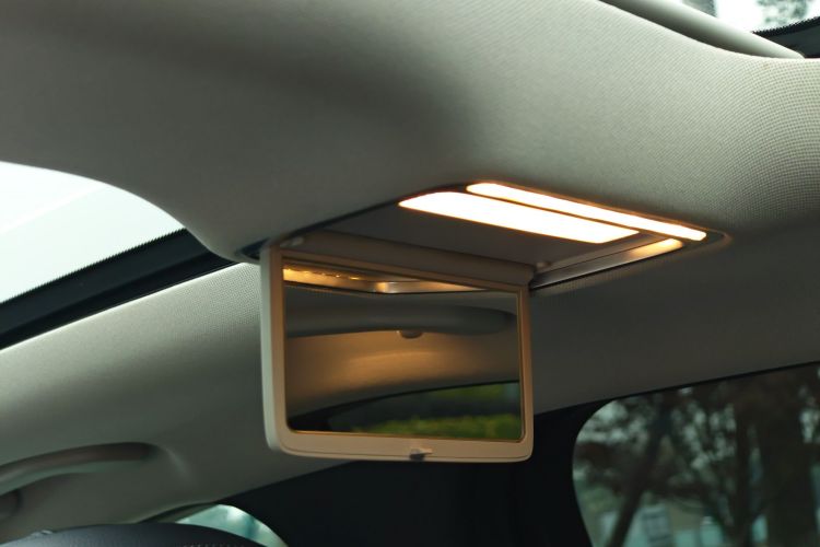 奔驰C级 2020款 改款 C 260 L 运动版中控内饰7011