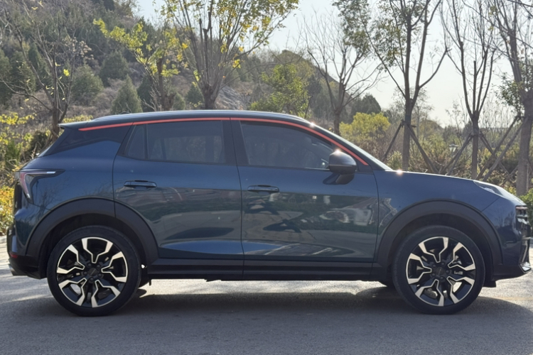 领克06 2020款 1.5T 耀Halo车身外观6010