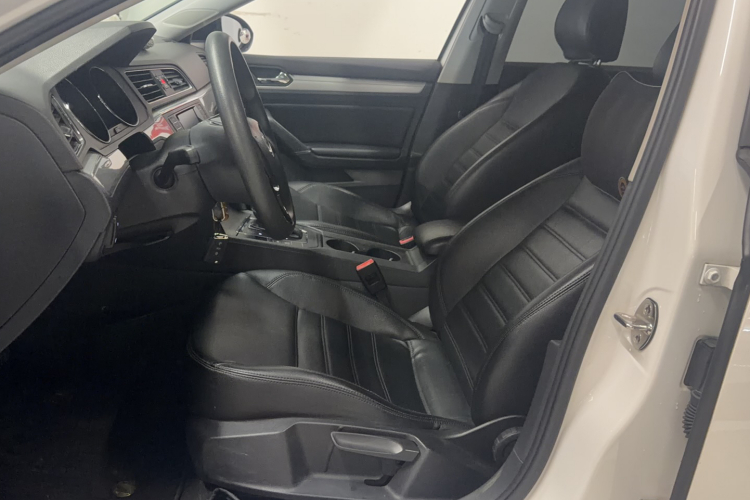 大众 凌渡 2018款 230TSI DSG风尚版中控内饰7002