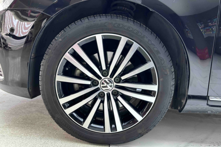 大众 迈腾 2013款 3.0FSI 旗舰型局部细节9004