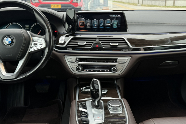 宝马7系 2017款 730Li 领先型局部细节16