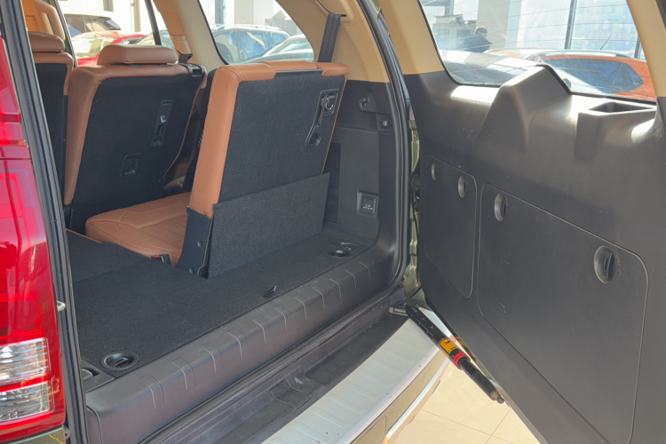 哈弗H9 2015款 2.0T 四驱豪华型 7座局部细节23