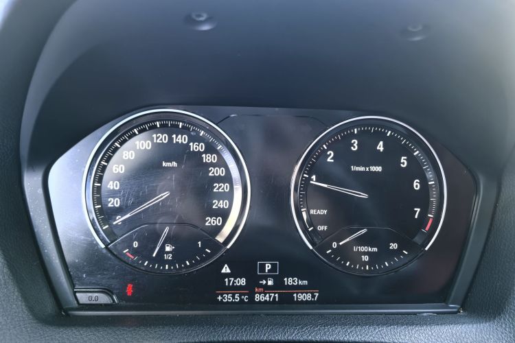 宝马1系(进口) 2016款 118i 领先型中控内饰15