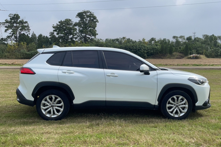 丰田 锋兰达 2022款 2.0L CVT领先版车身外观6002