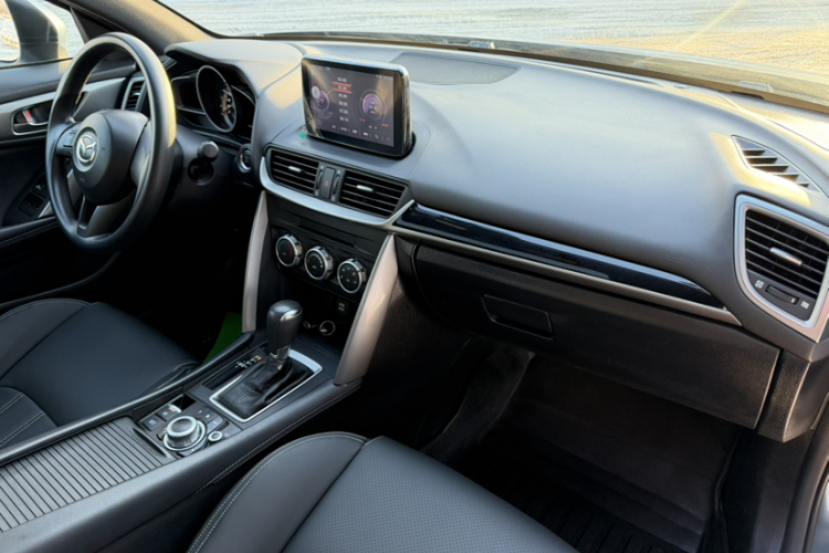 马自达CX-4 2016款 2.0L 自动两驱蓝天活力版局部细节9001