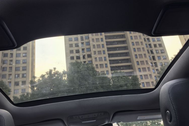 奔驰C级 2015款 改款 C 200 L 运动型中控内饰7009