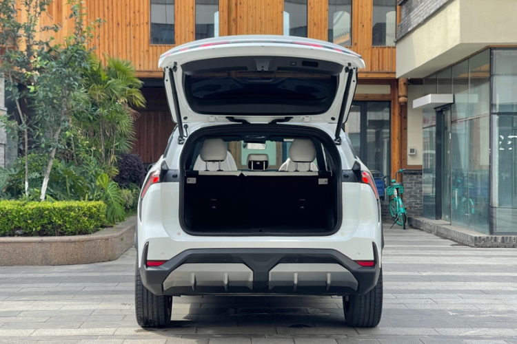 吉利银河 银河L7 2023款 1.5T 115km 星舰车身外观6001