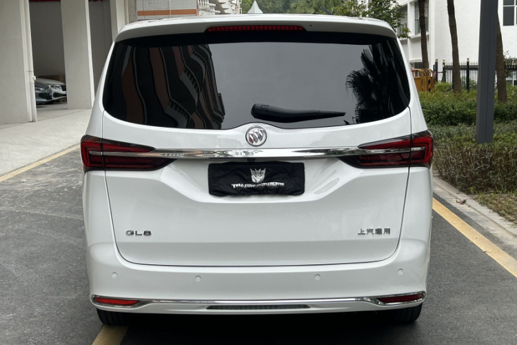 别克GL8 2023款 改款 陆上公务舱 豪华型车身外观6005