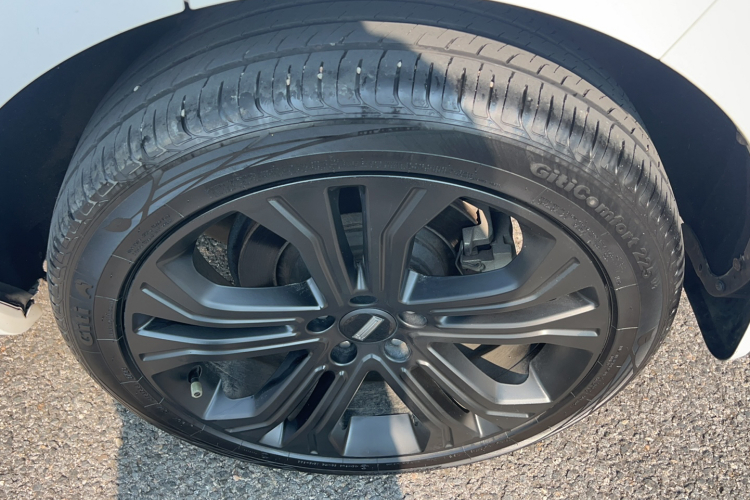 魏牌 VV5 2017款 2.0T 旗舰型车身外观6010