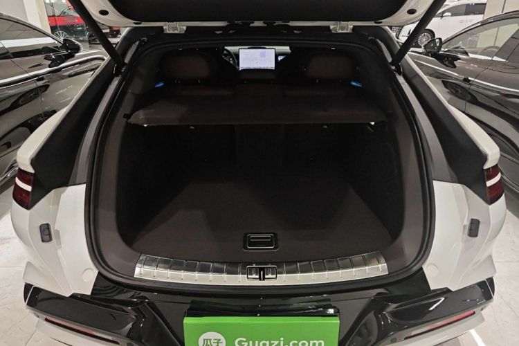 腾势Z9GT 2024款 1100四驱Max版中控内饰7008