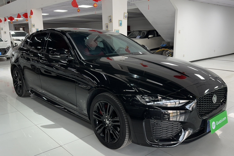 捷豹XEL 2024款 2.0T 250PS R-DYNAMIC S耀黑运动版车身外观6004