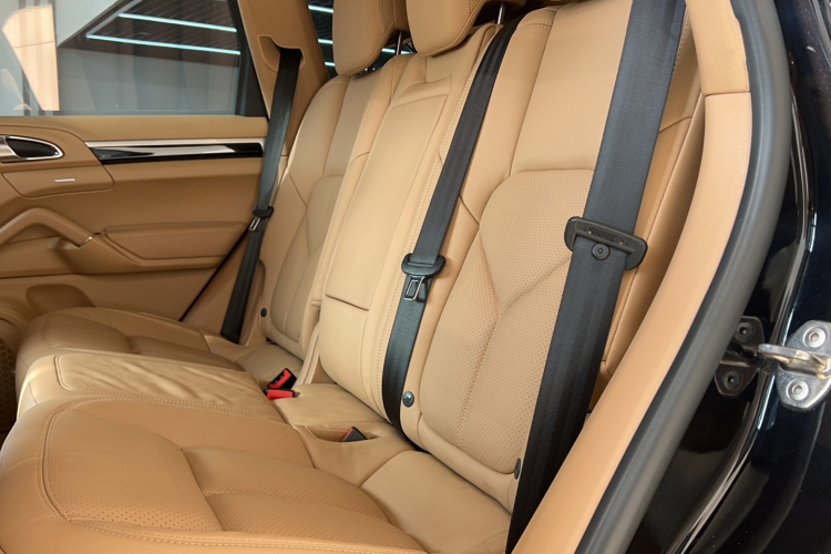 保时捷 2015款 Cayenne 3.0T中控内饰7001