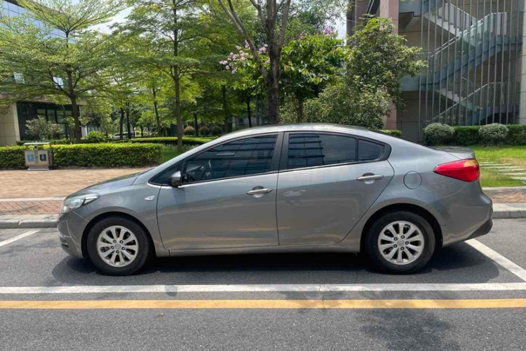 起亚K3 2015款 1.6L 手动GL车身外观6006