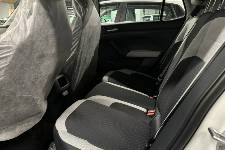 大众 途岳 2026款 新锐 1.5L 锐进版中控内饰7001