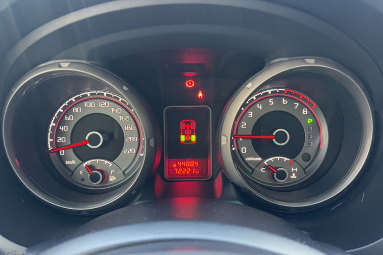 三菱 帕杰罗(进口) 2018款 3.0L 自动舒适版中控内饰15