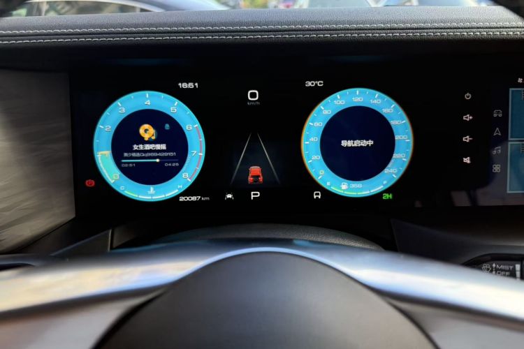 坦克300 2023款 越野版 2.0T 征服者中控内饰15