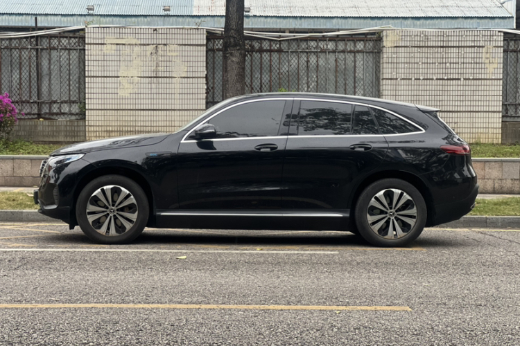 奔驰EQC 2022款 EQC 350 4MATIC车身外观6009